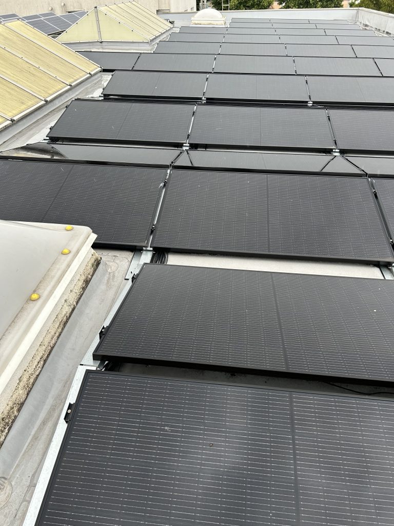 99 kwp mit 30 kwh Speicher, Mönchengladbach